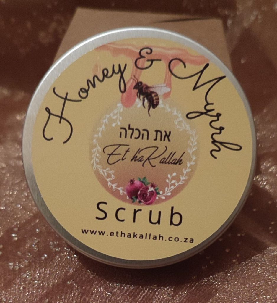 Honey & Myrrh Scrub 70g (in new tin)